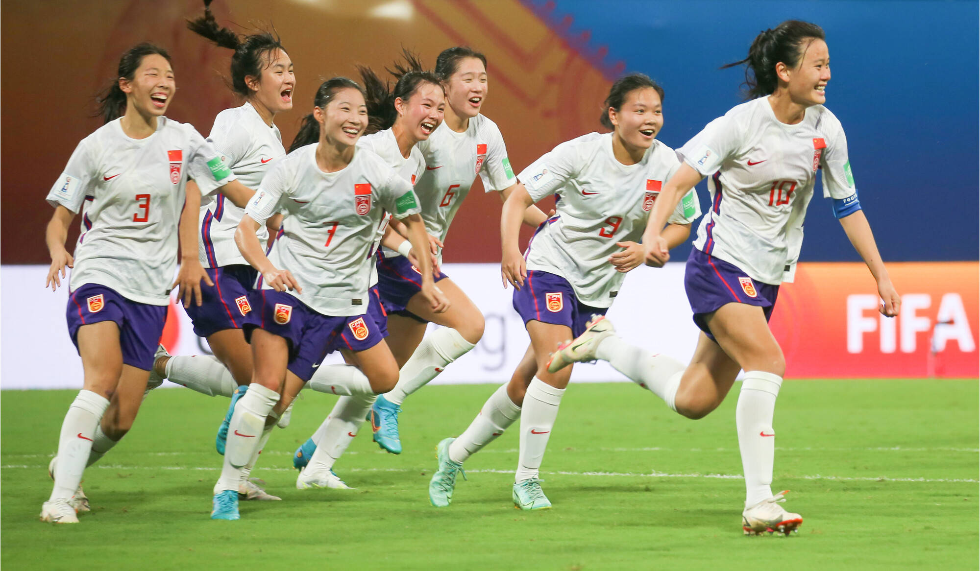 九游体育在线登录-日本女足队赢得关键比赛，晋级半决赛