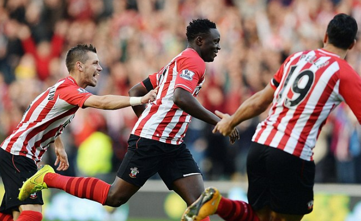 九游体育官方登录入口-南安普顿主场告捷，成功躲过降级危机