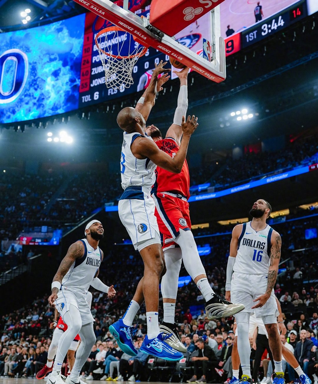 独行侠客场大胜国王,连胜达到四场的简单介绍 独行侠客场大胜国王,连胜达到四场的简单介绍